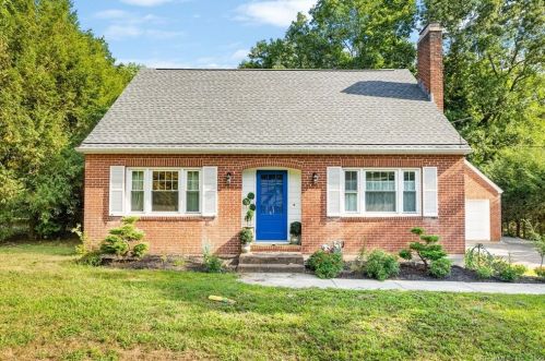 378 Griswold St, Glastonbury, CT 06033-1234
