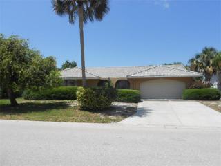 6116 11th Ave, Bradenton, FL 34209-4118