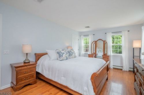 6 Pickwick Ln, Mountain Lakes NJ  07046-1434 exterior