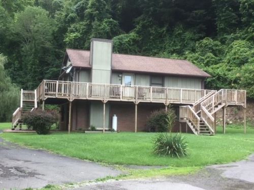 240 Longfork Rd, Wales, KY 41572-8956