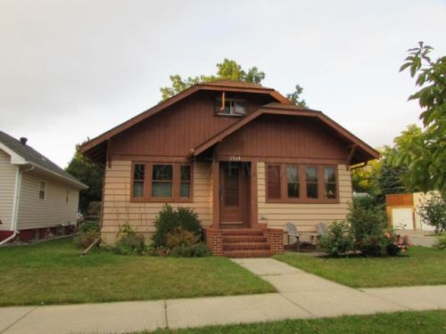 1314 4th Ave, Moorhead MN  56560-2241 exterior