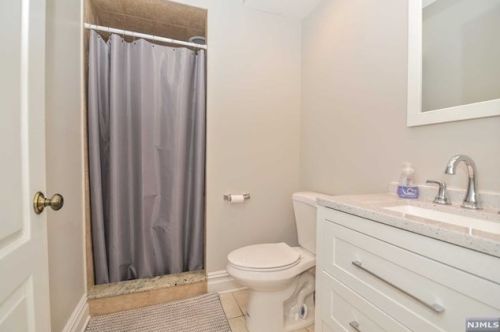 57 Boonton Ave, Kinnelon NJ  07405-2941 exterior