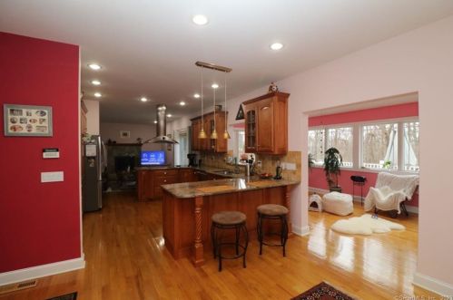 167 Hog Hill Rd, East Hampton, CT 06424-1867
