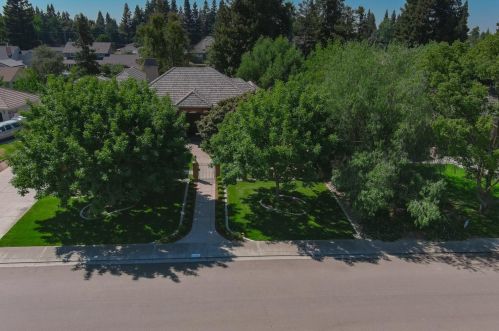 9918 Poppy Hills Dr, Valley Home CA 95361-9617 exterior