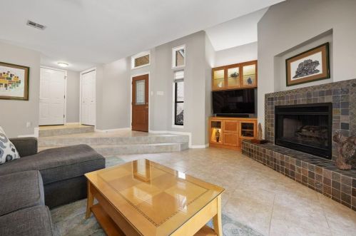 10657 Floral Park Dr, Austin, TX 78759-5107