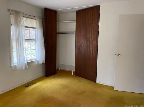 23 Fresh Meadow Rd, Upper Stepney CT  06468-1023 exterior