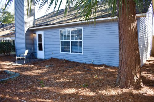 1366 Point Dr, Mount Pleasant SC  29466-9481 exterior