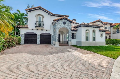 4030 Artesa Dr, Boynton Beach FL  33436-2628 exterior