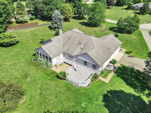 6851 Castlewood Dr, Carroll, OH 43112-9763