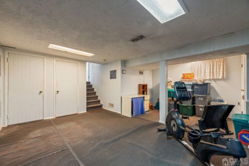 2 Perry Rd, East Brunswick NJ  08816-1324 exterior