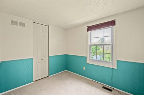 1220 Harvest Ct, Bridgeville PA  15017-1108 exterior