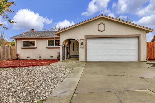 160 Encino Ct, Sunnyvale, CA 94086-7026