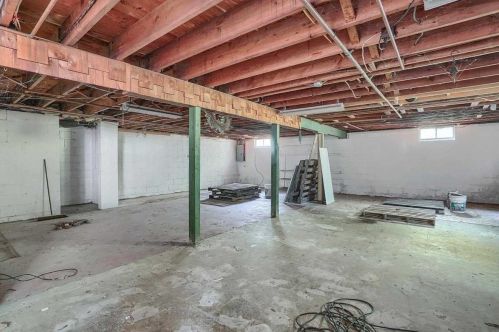 3 Alvin Ct, Poughkeepsie NY  12603-6126 exterior