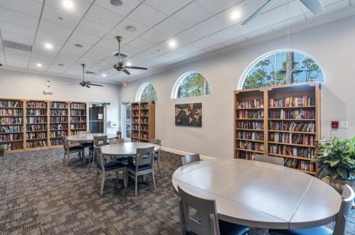 5345 Andover Dr, Naples FL  34110-2385 exterior