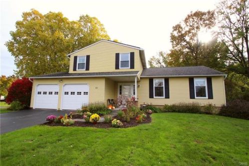 101 Winstead Cir, Minoa, NY 13116-1315