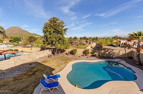 2120 Evans Dr, Phoenix AZ  85022-4614 exterior