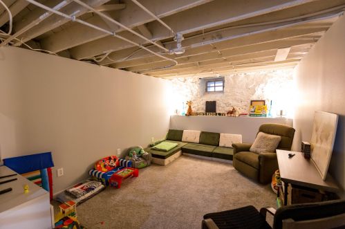 3063 Superior St, Milwaukee WI 53207-3064 exterior