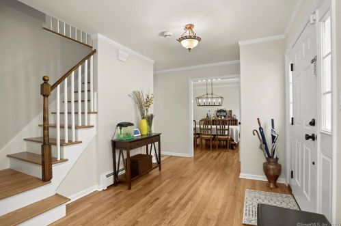 29 Snowberry Ln, Wilton, CT 06897-1130