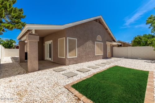 905 Annette Dr, Phoenix AZ 85022-1041 exterior