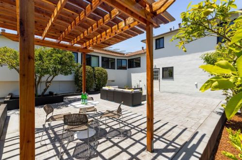347 Paramount Dr, Millbrae CA  94030-1324 exterior