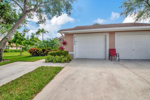 8199 Springlake Dr, Boca Raton, FL 33496-5176