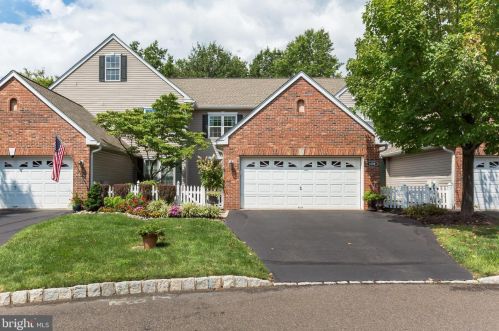 1059 Kinghorn Cir, Prospectville, PA 19002-1836