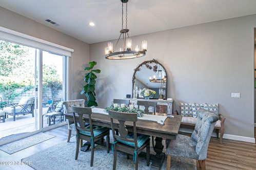 2518 Calderon Dr, Santa Maria CA  93455-7410 exterior