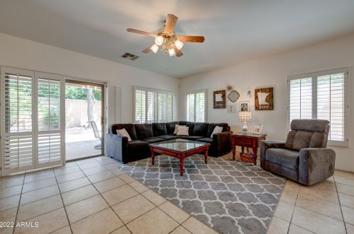 5022 Wallace Ave, Scottsdale AZ  85254-1075 exterior