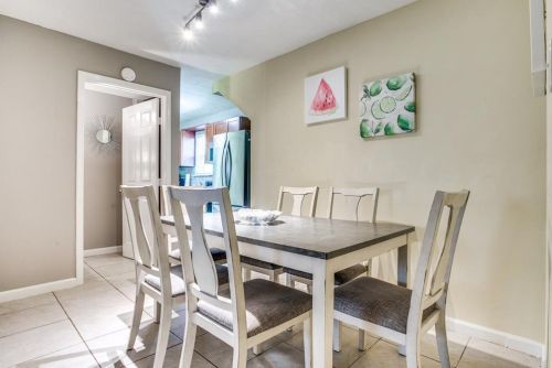 2511 Bernardo De Galvez Ave, Galveston TX 77550 exterior