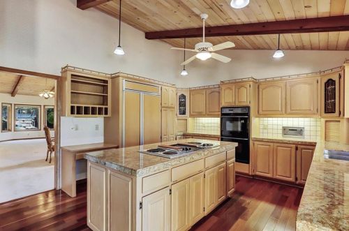 18114 Lake Forest Dr, Lake Wildwood CA  95946-9456 exterior