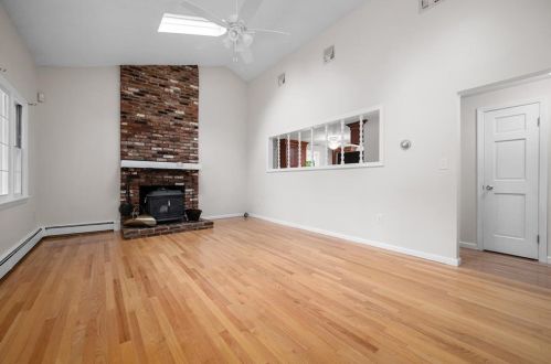 3546 Mendon Rd, Cumberland RI  02864-2136 exterior