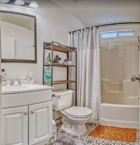 22800 Oat Hill Rd, Middletown CA  95461-9690 exterior