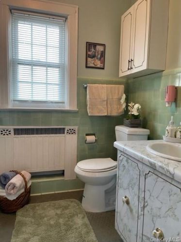 28 Parkway Cir, Mount Vernon NY  10552-1916 exterior