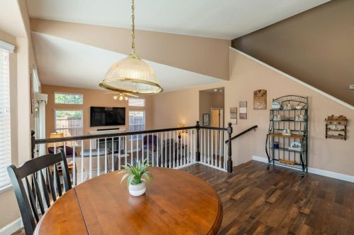 8686 White Peacock Way, Elk Grove CA  95624-3701 exterior