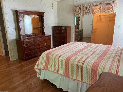 7280 Ladyfish Dr, Saint James City FL  33956-2745 exterior