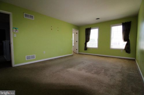 132 Parkers Dr, Dover DE  19904-1467 exterior