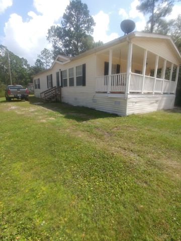18238 Railroad Ave, Fountain, FL 32438-2402