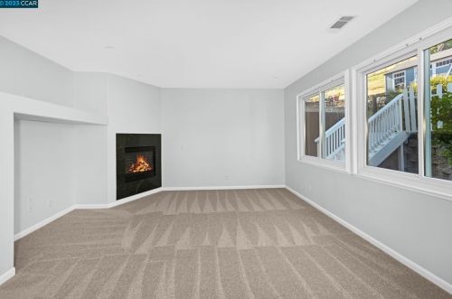 120 Oakpoint Ct, West Pittsburg, CA 94565-7618
