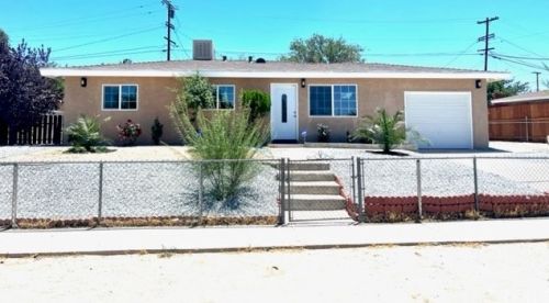 16431 Forrest Ave, Victorville CA  92395-3416 exterior