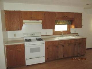 529 Wood St, Lowellville OH  44436-1256 exterior