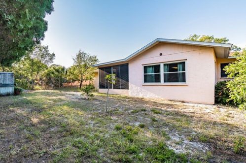 6444 Date Palm Blvd, Port Richey FL 34668-5545 exterior