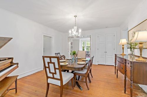 365 Elm Rd, Briarcliff NY  10510-2207 exterior