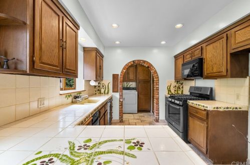 2114 Caddington Dr, Palos Verdes Estates CA  90275-2015 exterior