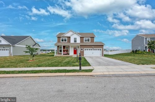 192 Winifred Dr, Hanover PA  17331 exterior