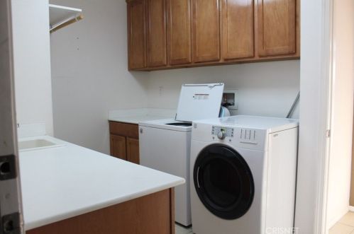 44949 32nd St, Lancaster, CA 93536-8415