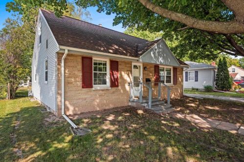 966 Waverly Pl, Green Bay, WI 54304-3667