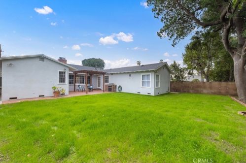 6847 Orion Ave, Van Nuys, CA 91406-5224