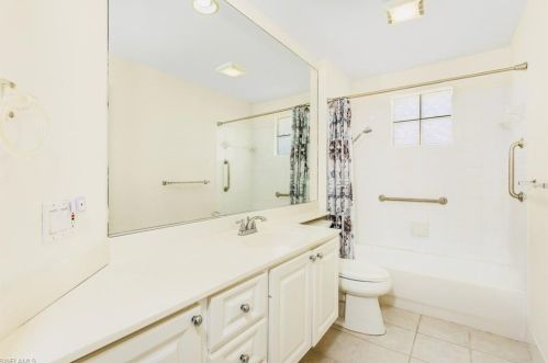 4199 Los Altos Ct, Naples FL  34109-1315 exterior