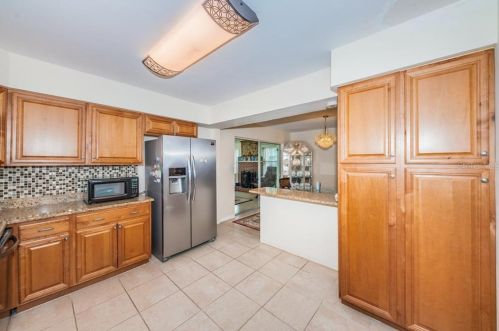 781 58th Ave, Saint Petersburg FL  33703-1601 exterior