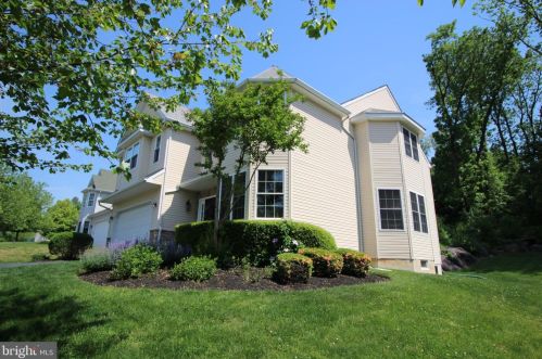 109 Louise Dr, Boothwyn, PA 19061-2488